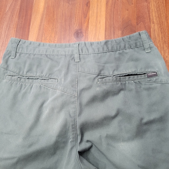 Men's Volcom Corpo Class Flat Front Chino Shorts Size 31 - Picture 3 of 12